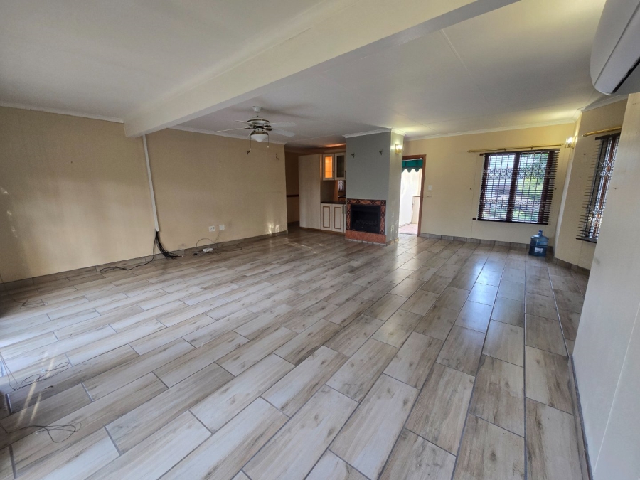 3 Bedroom Property for Sale in Pentagon Park Free State